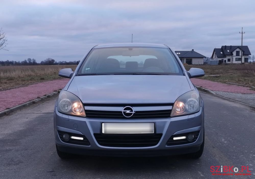 2004' Opel Astra Ii 1.6 Start photo #2