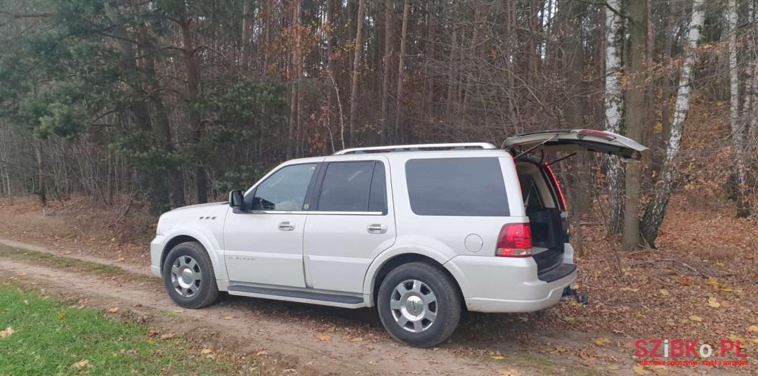 2005' Lincoln Navigator photo #3