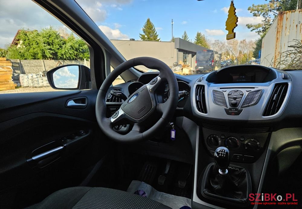 2012' Ford C-MAX photo #4