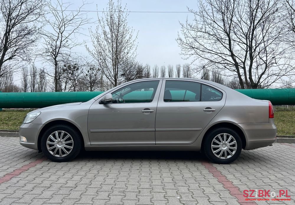 2010' Skoda Octavia 1.9 Tdi Elegance photo #4