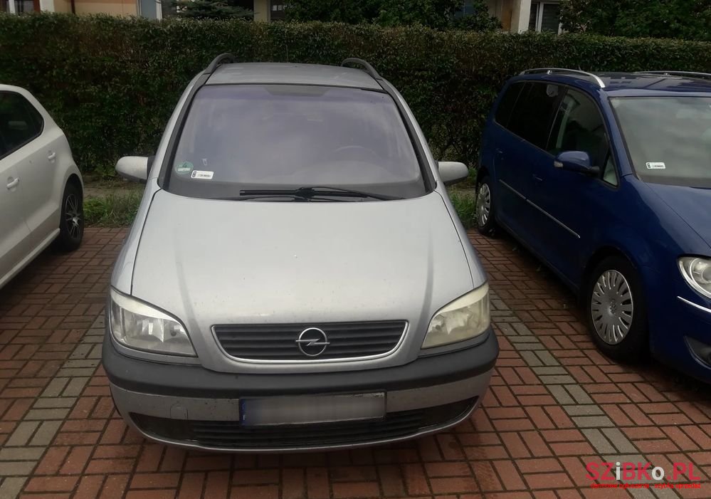 2001' Opel Zafira 1.8 16V Elegance photo #2