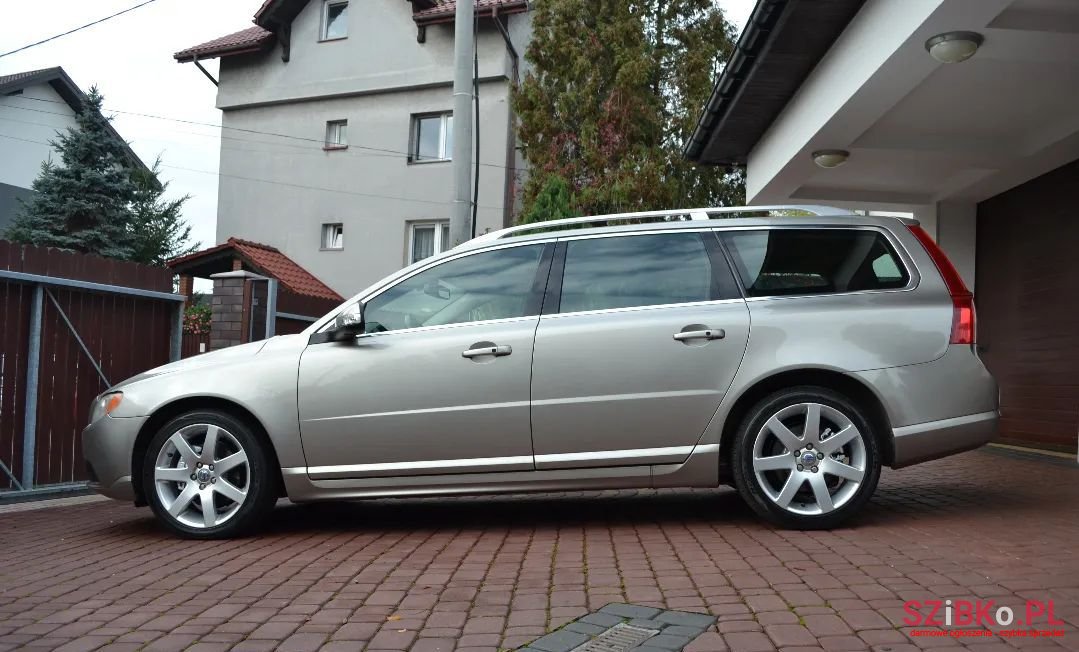 2007' Volvo V70 photo #3
