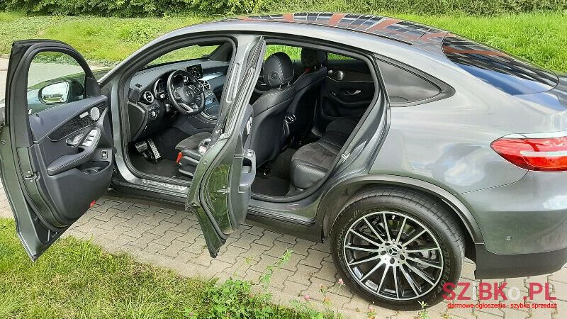 2019' Mercedes-Benz GLC photo #6