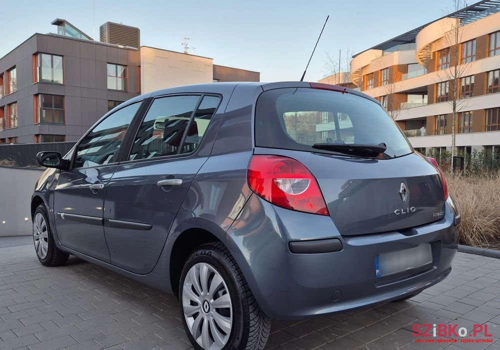 2007' Renault Clio 1.6 Galileo photo #6
