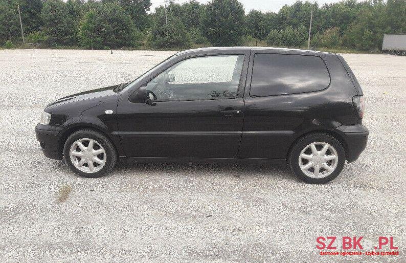 2001' Volkswagen Polo photo #1