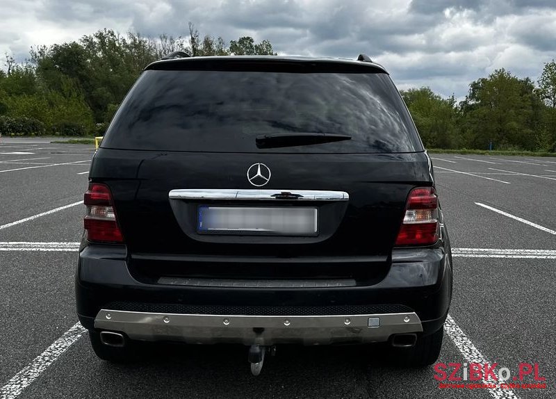 2008' Mercedes-Benz Ml photo #4