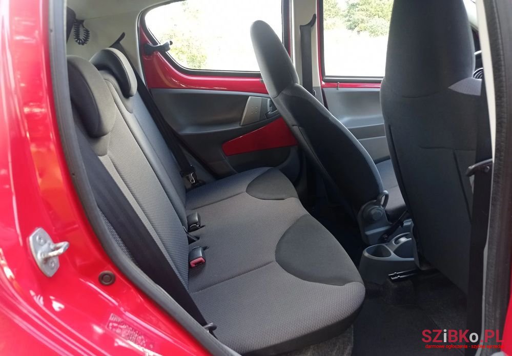 2008' Toyota Aygo photo #6