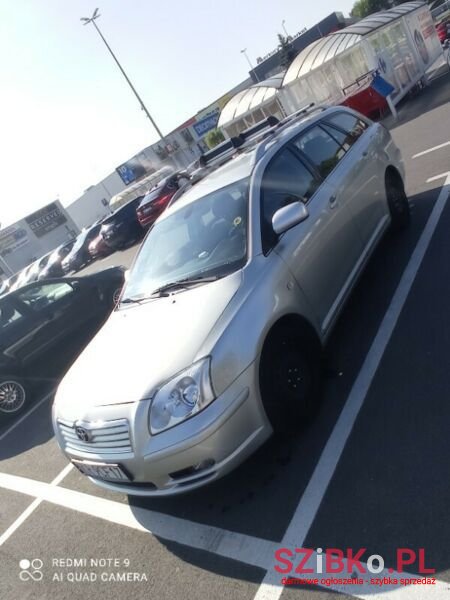 2005' Toyota Avensis photo #1