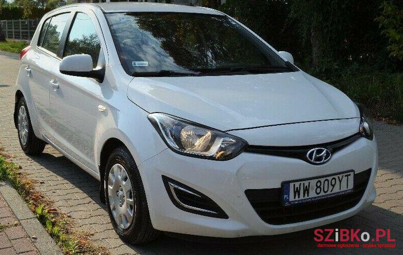 2013' Hyundai i20 photo #1