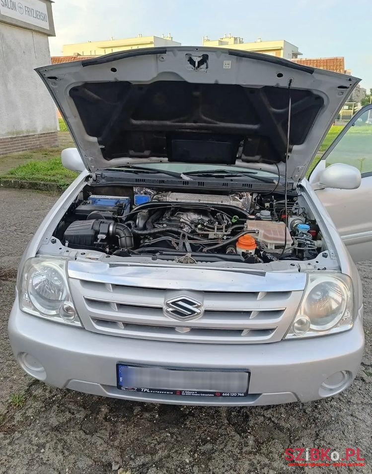 2004' Suzuki Grand Vitara photo #2