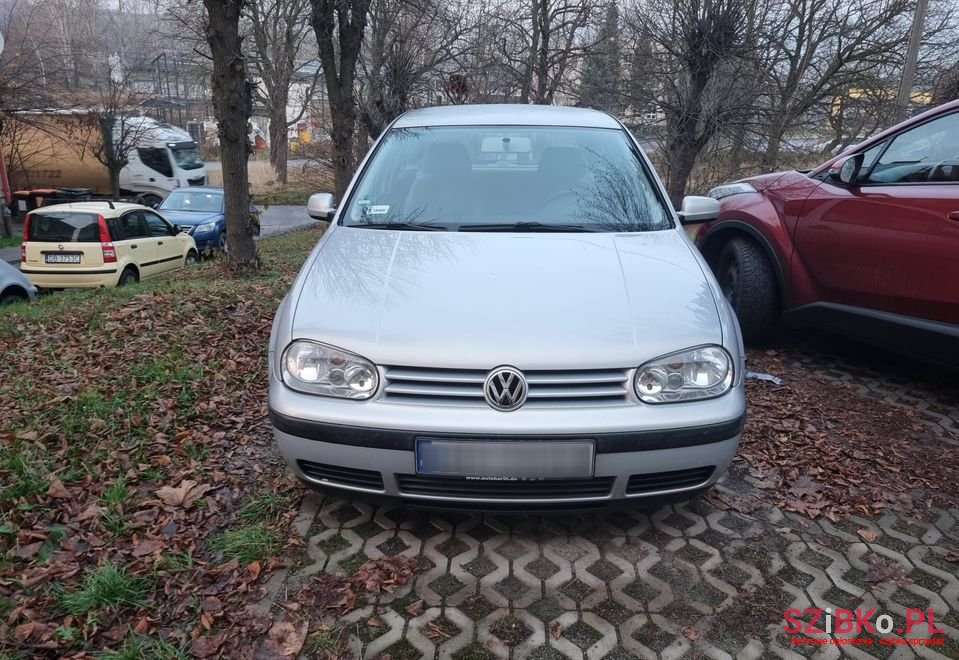 1999' Volkswagen Golf photo #1