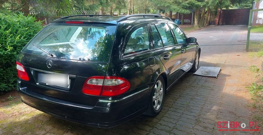 2005' Mercedes-Benz E-Class photo #5