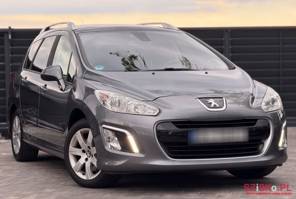 2011' Peugeot 308 photo #5