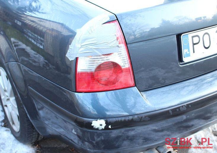 2001' Volkswagen Passat photo #2