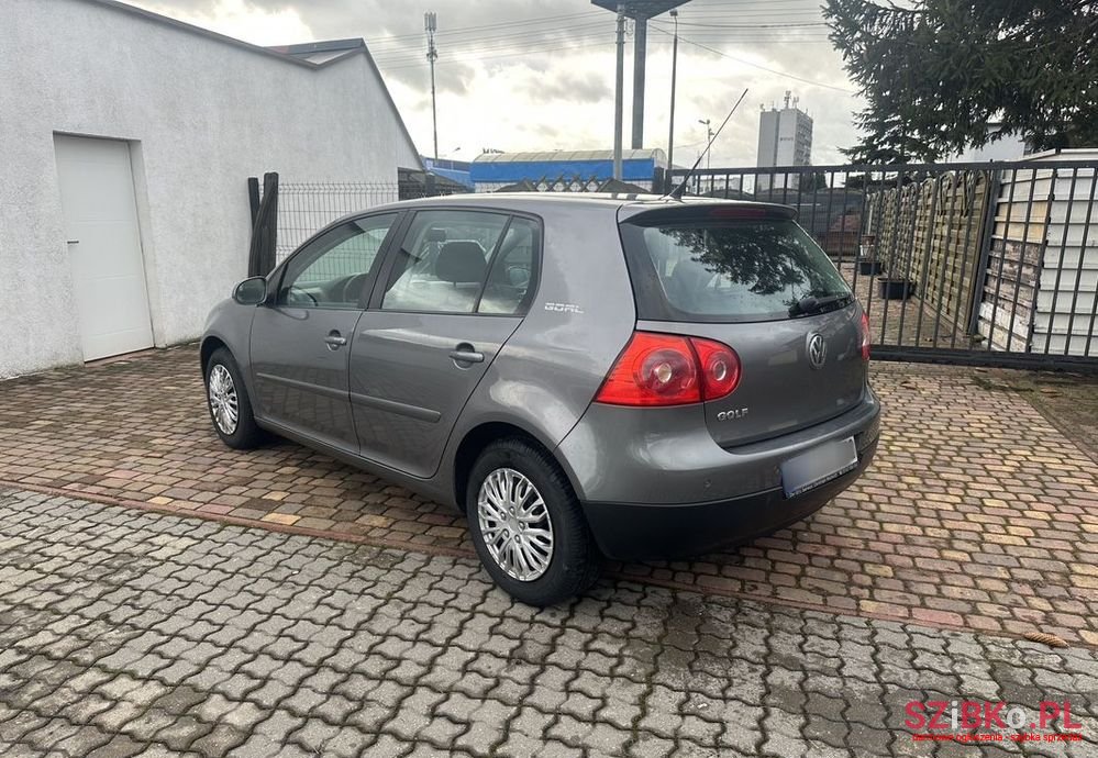 2009' Volkswagen Golf photo #3