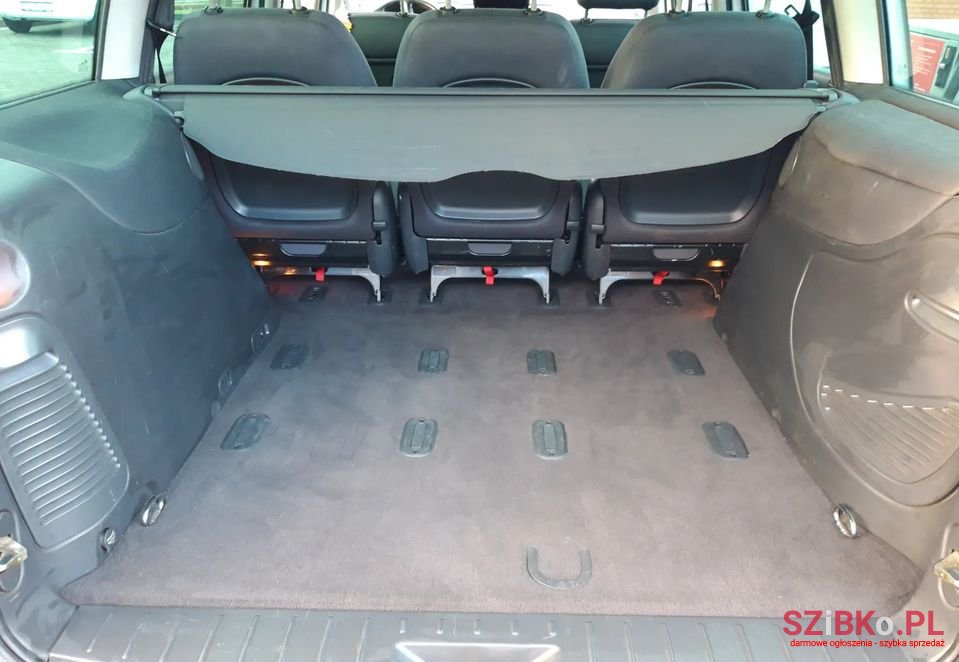 2003' SEAT Alhambra photo #3