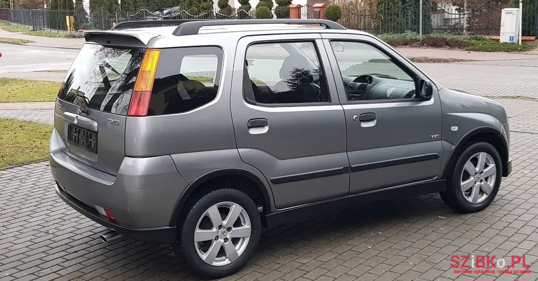 2005' Suzuki Ignis photo #4