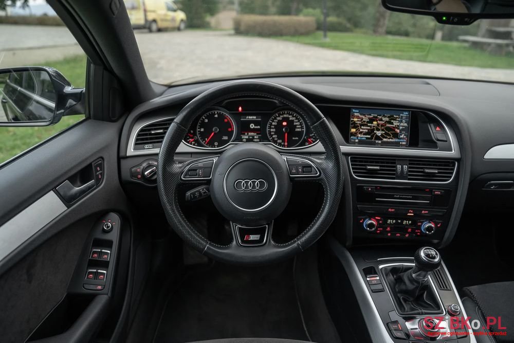 2014' Audi A4 Avant photo #5