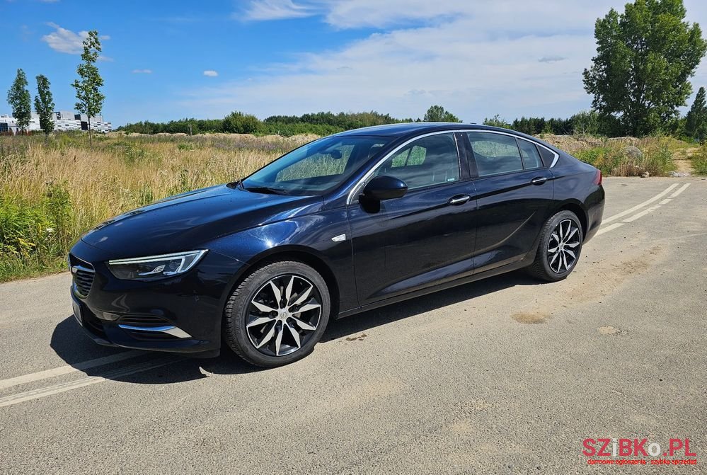 2017' Opel Insignia photo #3