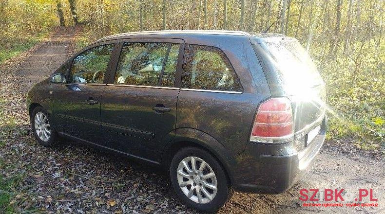 2007' Opel Zafira photo #2