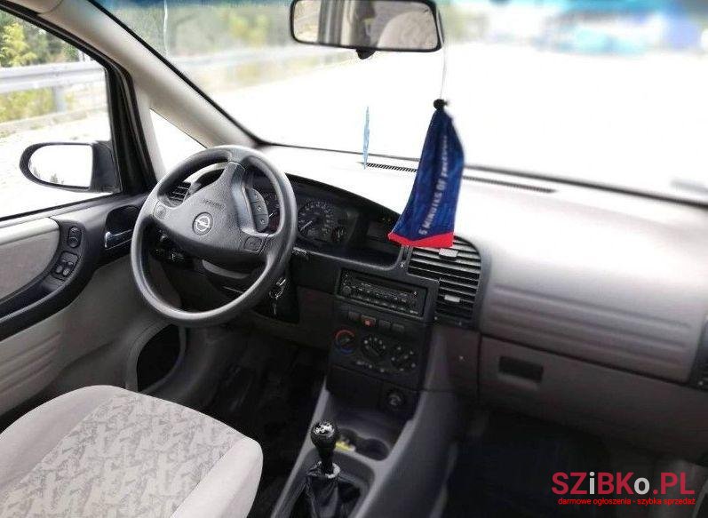 1999' Opel Zafira photo #1