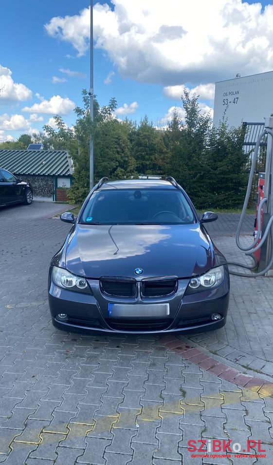 2008' BMW 3 Series 318I photo #1