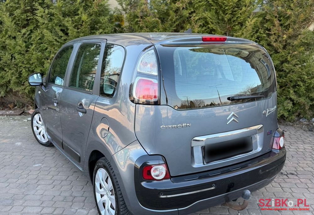 2011' Citroen C3 Picasso photo #6