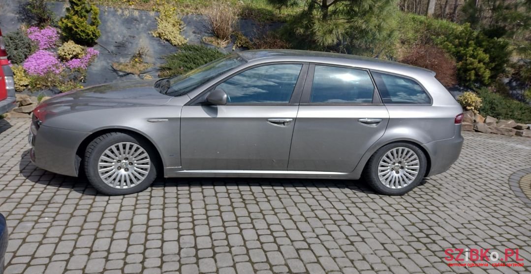 2007' Alfa Romeo 159 photo #3