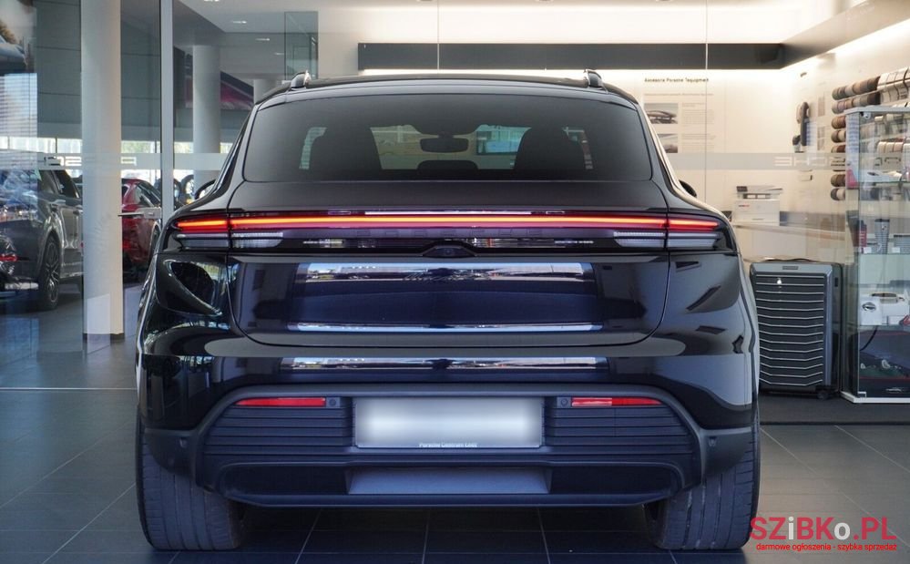 2024' Porsche Macan photo #5