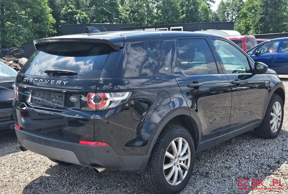 2019' Land Rover Discovery Sport photo #4