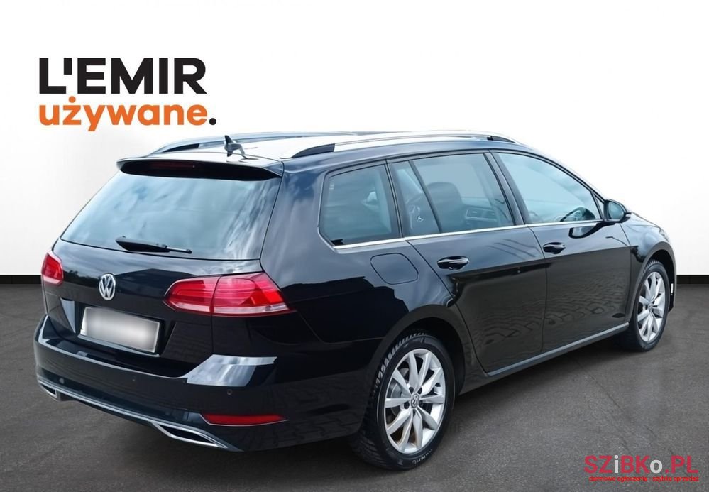 2019' Volkswagen Golf photo #2