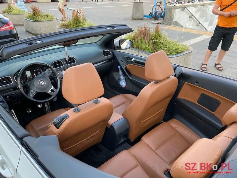 2013' Volkswagen Golf Cabrio photo #1