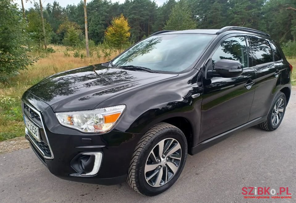 2014' Mitsubishi ASX photo #2