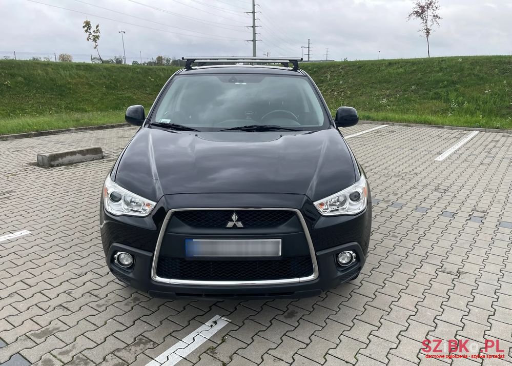 2011' Mitsubishi ASX photo #1