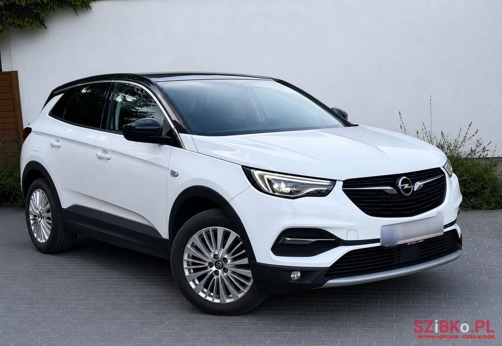 2020' Opel Grandland X photo #2