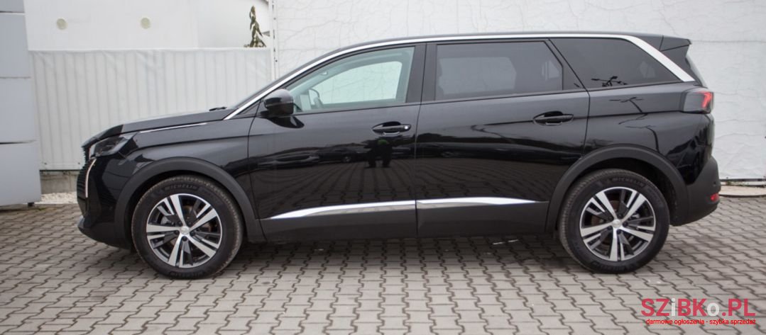 2022' Peugeot 5008 photo #5