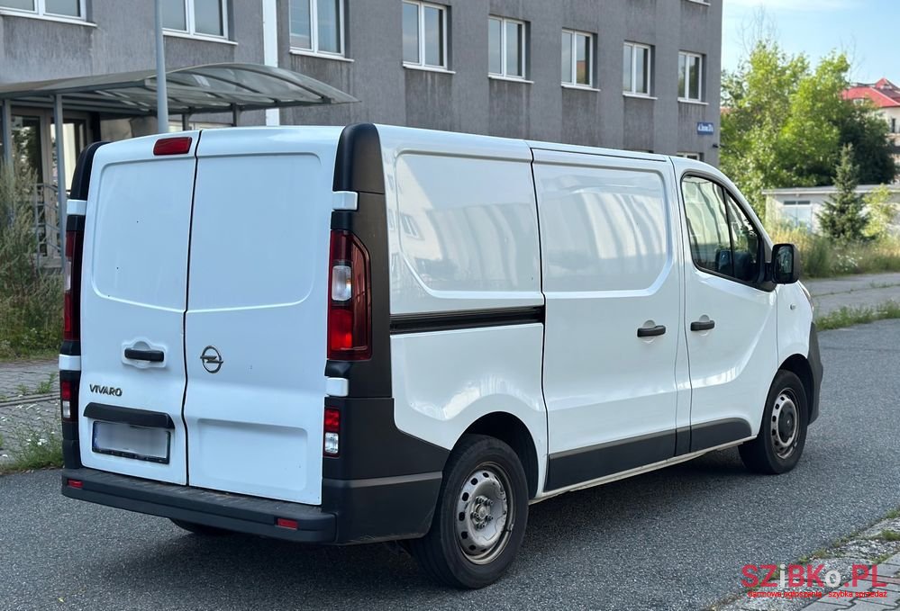 2017' Opel Vivaro L1H1 2,9T Edition photo #3