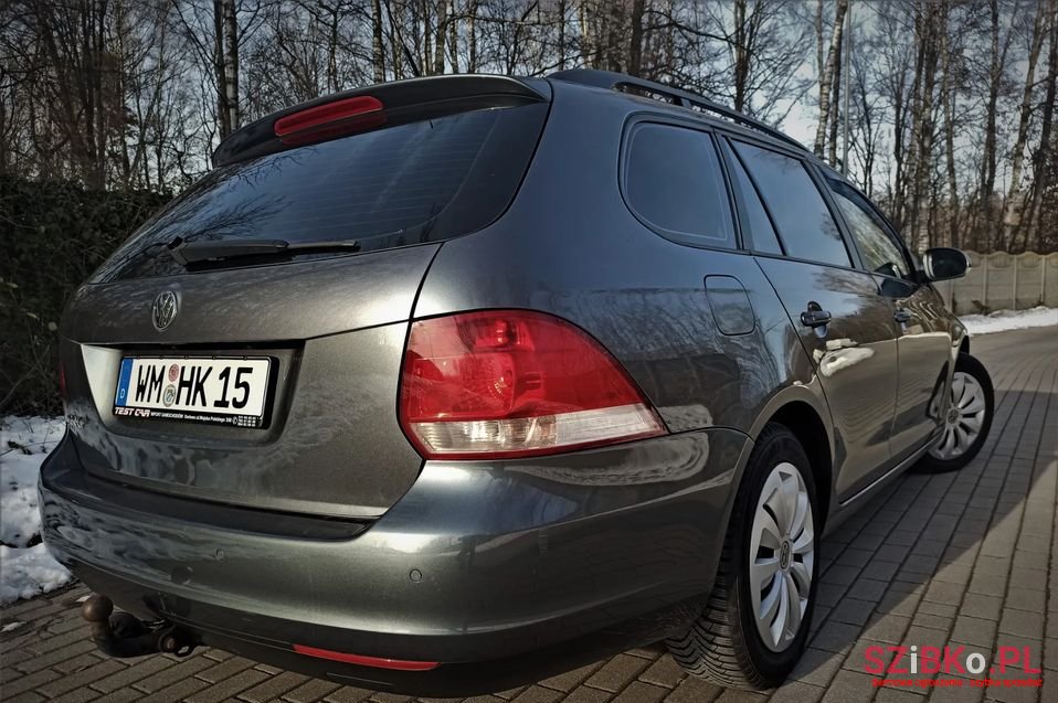 2008' Volkswagen Golf photo #4