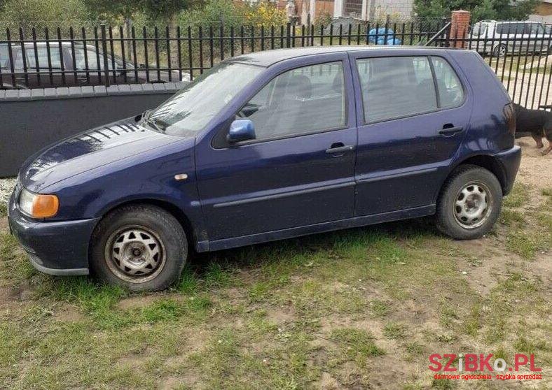 1999' Volkswagen Polo photo #1