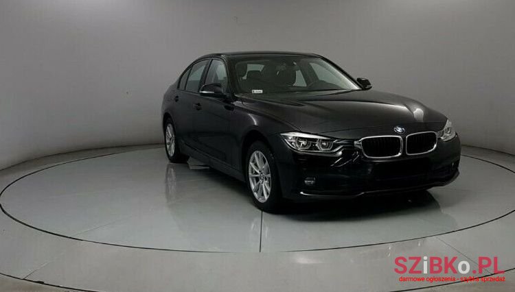 2018' BMW 318 photo #1