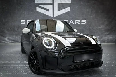 2021' MINI Cooper Standard