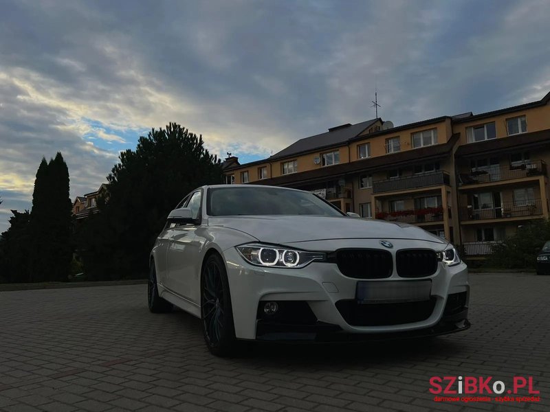 2012' BMW 3 Series photo #1