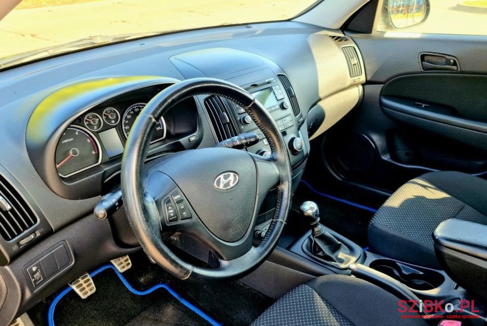 2010' Hyundai i30 photo #6