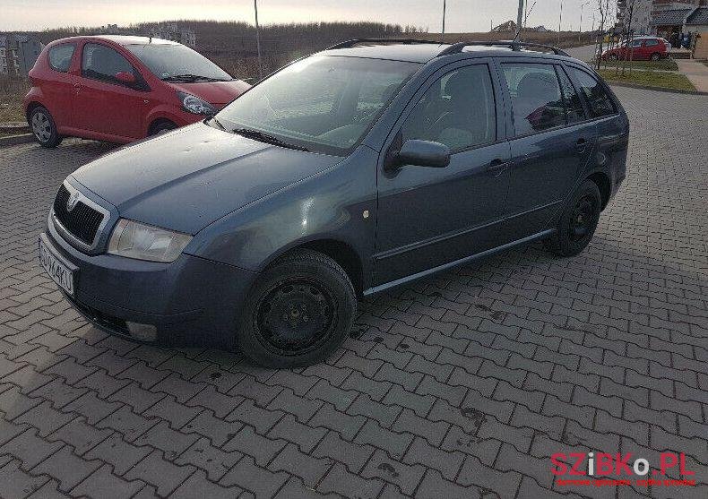 2004' Skoda Fabia photo #1