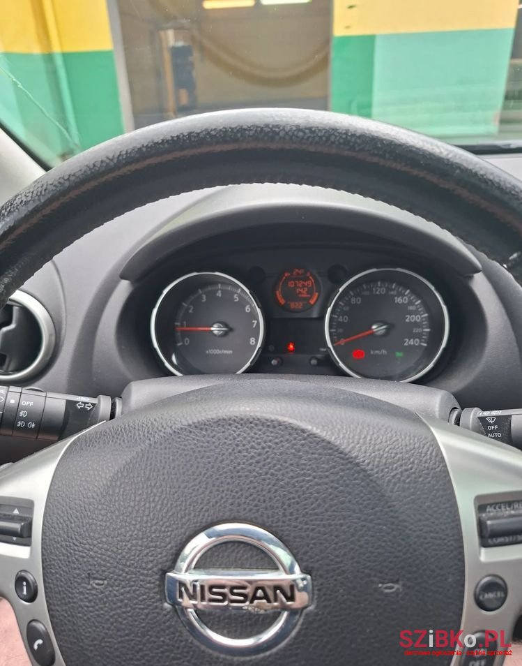 2009' Nissan Qashqai+2 2.0 Acenta photo #2