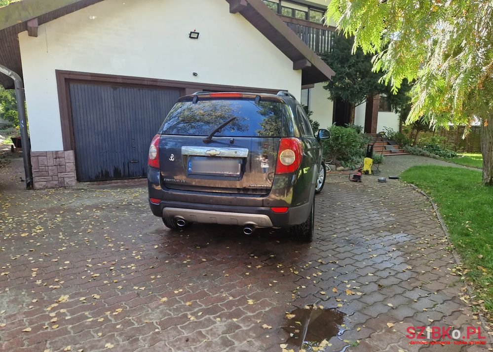 2009' Chevrolet Captiva photo #3