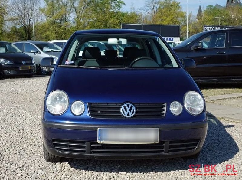 2002' Volkswagen Polo photo #3