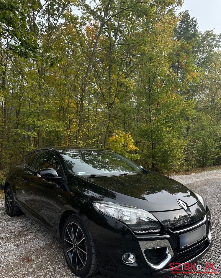 2012' Renault Megane photo #1