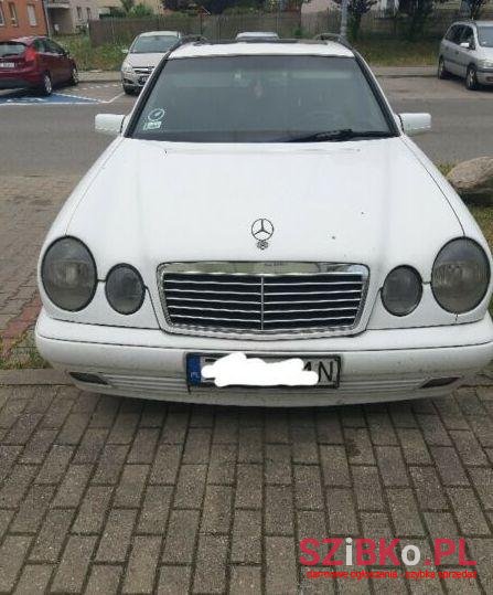 1997' Mercedes-Benz Klasa E photo #1