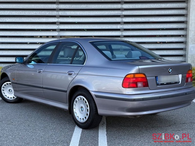 2000' BMW 5 Series 520I photo #4